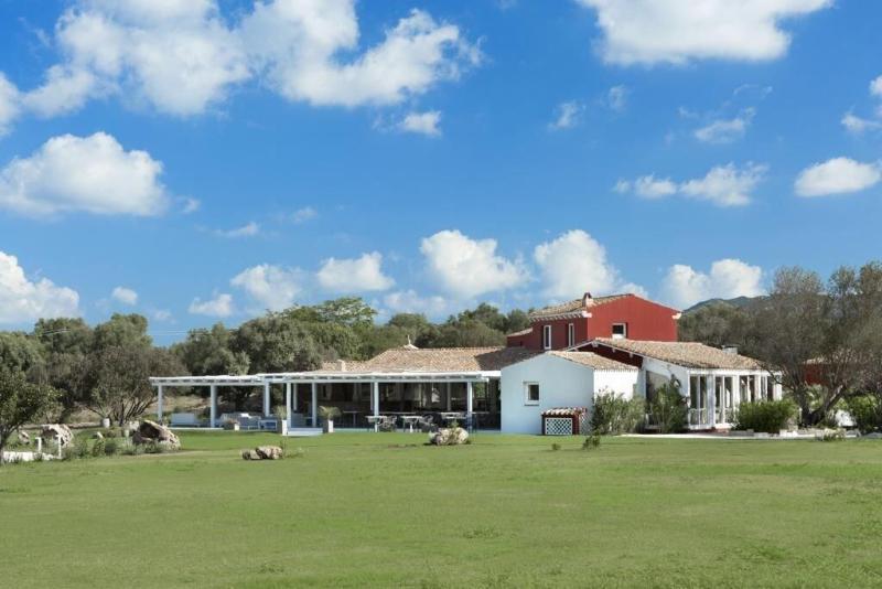 Hotel Li Neuli Country Club à San Pantaleo Extérieur photo