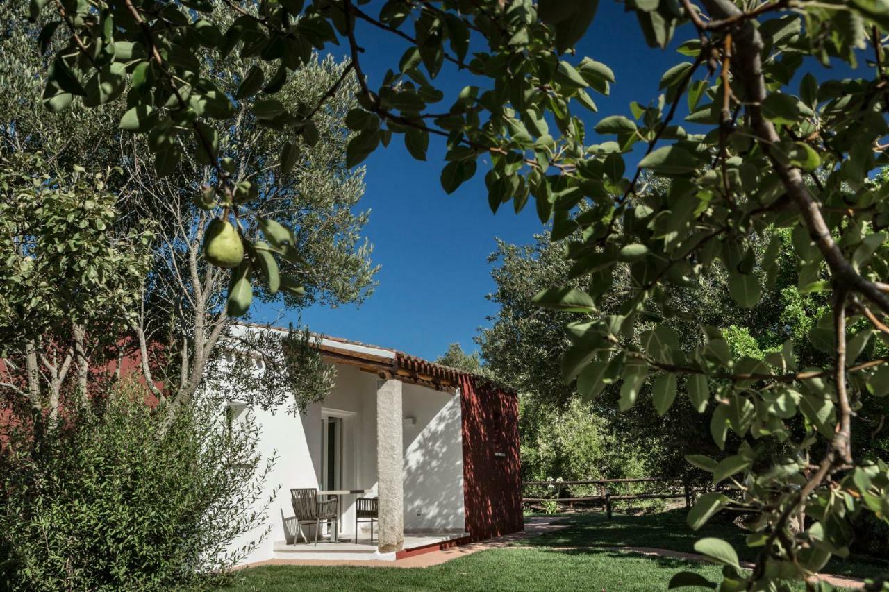 Hotel Li Neuli Country Club à San Pantaleo Extérieur photo