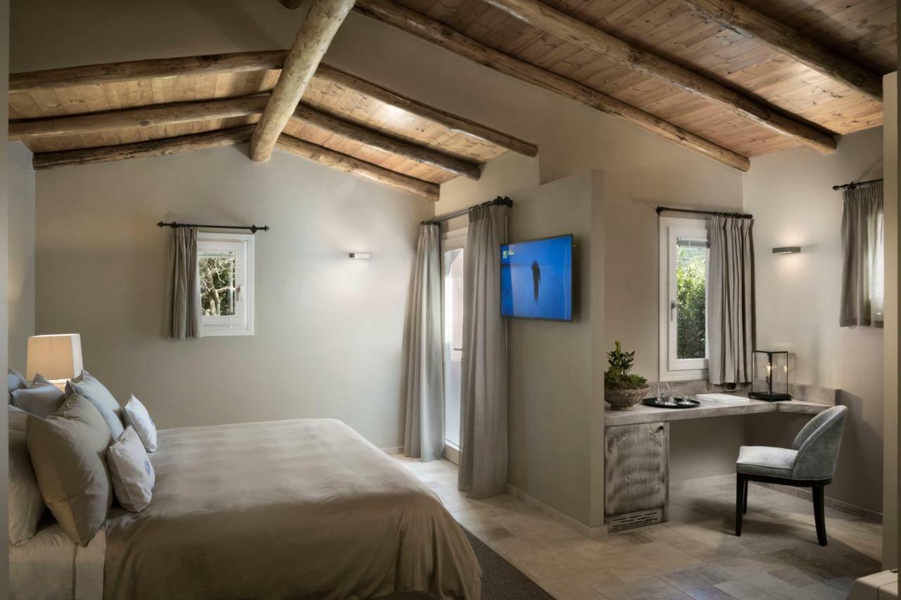 Hotel Li Neuli Country Club à San Pantaleo Extérieur photo