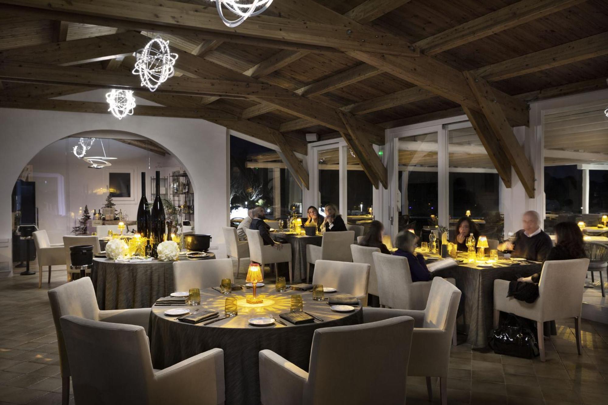 Hotel Li Neuli Country Club à San Pantaleo Extérieur photo